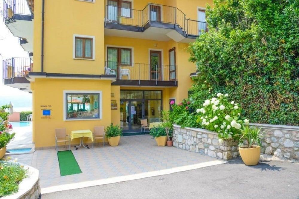 All Inclusive Hotel Piccolo Paradiso Toscolano Maderno Exteriör bild