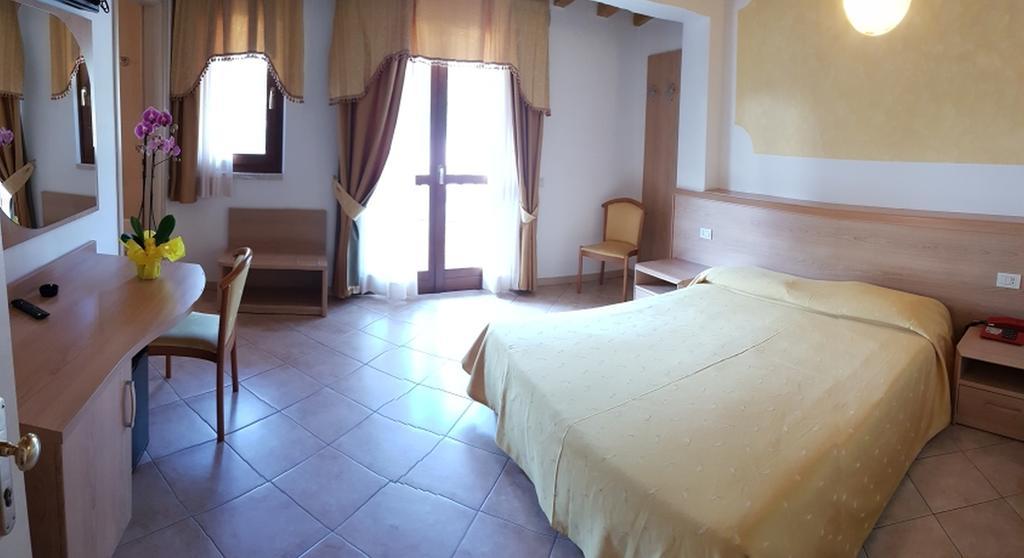 All Inclusive Hotel Piccolo Paradiso Toscolano Maderno Exteriör bild
